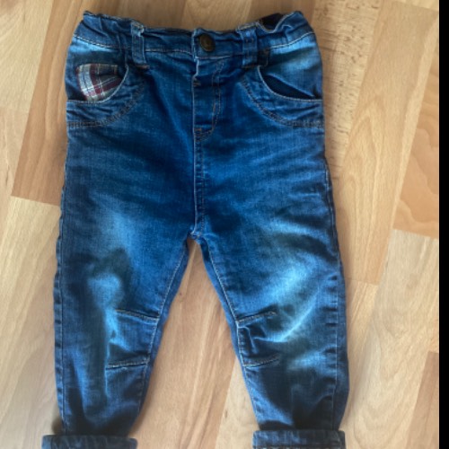 Thermohose Little Rebel12- Größe: 18 M, zu finden beim Stand 223 am Standort Flohkids Berlin Ost