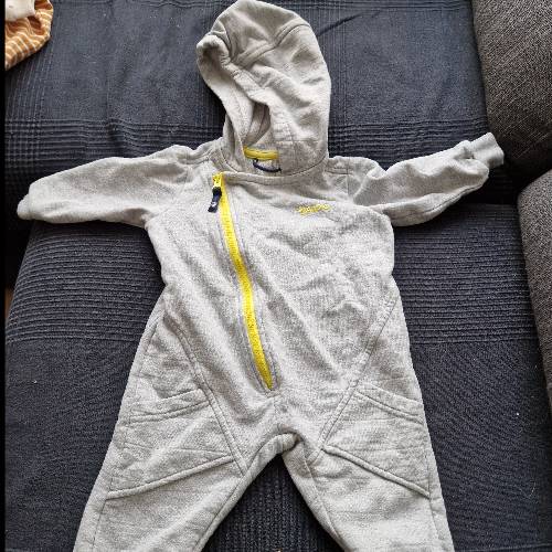 Jako-o Sweatoverall  Größe: 56/62, zu finden beim Stand 111 am Standort Flohkids Berlin Ost