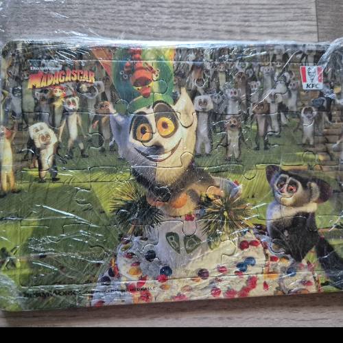 Kleines Puzzle Madagascar , zu finden beim Stand 16 am Standort Flohkids Berlin Ost