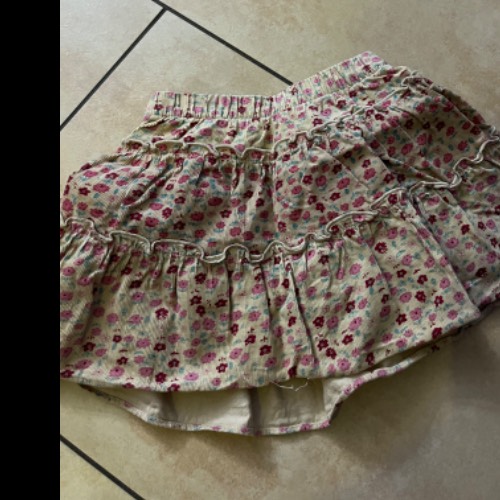 Flower skirt  Größe: 6/9 mnth , zu finden beim Stand 226 am Standort Flohkids Berlin Ost