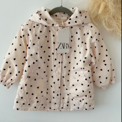 NEU Zara Regenjacke Herz  Größe: 98, zu finden beim Stand 71 am Standort Flohkids Berlin Ost