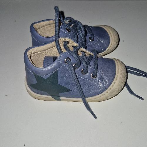 Naturino Lauflernschuhe  Größe: 18, zu finden beim Stand 111 am Standort Flohkids Berlin Ost