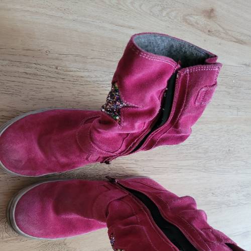 Stiefel  Größe: 32 pink, zu finden beim Stand 194 am Standort Flohkids Berlin Ost