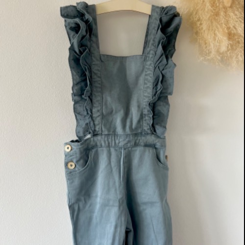 NEU Zara Latzhose blauRüsch  Größe: 98, zu finden beim Stand 71 am Standort Flohkids Berlin Ost