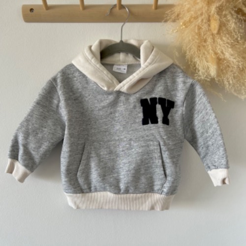 Zara New York Hoodie  Größe: 86, zu finden beim Stand 71 am Standort Flohkids Berlin Ost