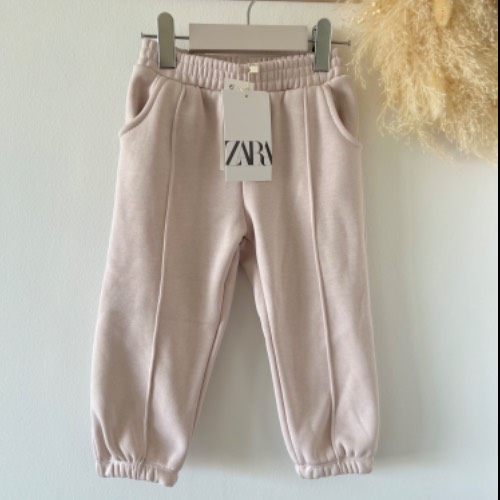 NEU Zara gefütt. Hose puder  Größe: 98, zu finden beim Stand 71 am Standort Flohkids Berlin Ost