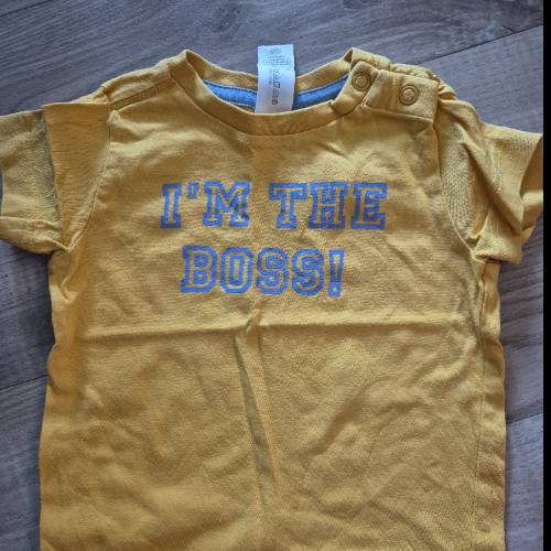 Tshirt boss  Größe: 68, zu finden beim Stand 100 am Standort Flohkids Berlin Ost