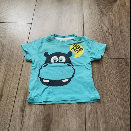 T Shirt  Größe: 68, zu finden beim Stand 228 am Standort Flohkids Berlin Ost