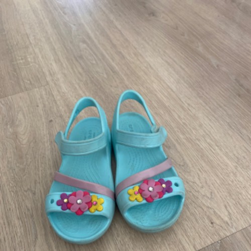 Schuhe crocs Größe  Größe: 11, zu finden beim Stand 210 am Standort Flohkids Berlin Ost