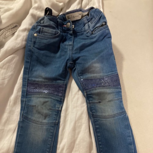 jeans Glitzer  Größe: 98, zu finden beim Stand 77 am Standort Flohkids Berlin Ost