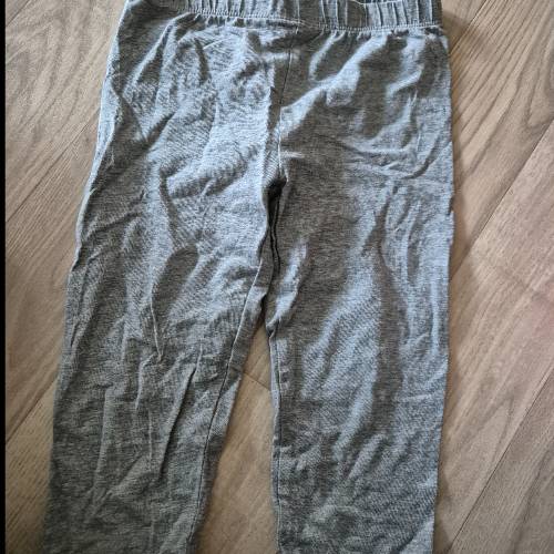 Leggins grau  Größe: 128 pocopiano, zu finden beim Stand 100 am Standort Flohkids Berlin Ost