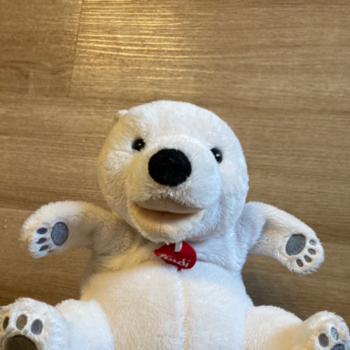 Eisbär Handpuppe, zu finden beim Stand 77 am Standort Flohkids Berlin Ost