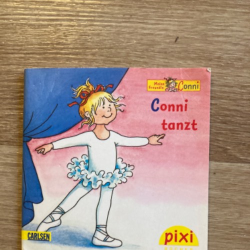 pIxi Conni tanzt, zu finden beim Stand 77 am Standort Flohkids Berlin Ost