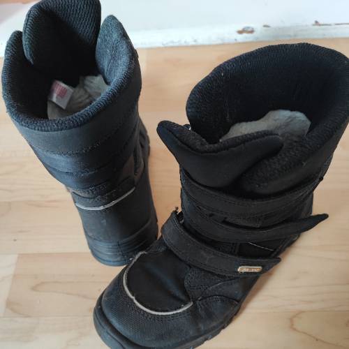 Winter Stiefel  Größe: 32 Elefanten, zu finden beim Stand 59 am Standort Flohkids Berlin Ost