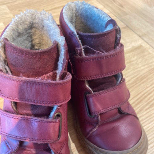 Naturino Winterstiefel  Größe: 24, zu finden beim Stand 223 am Standort Flohkids Berlin Ost