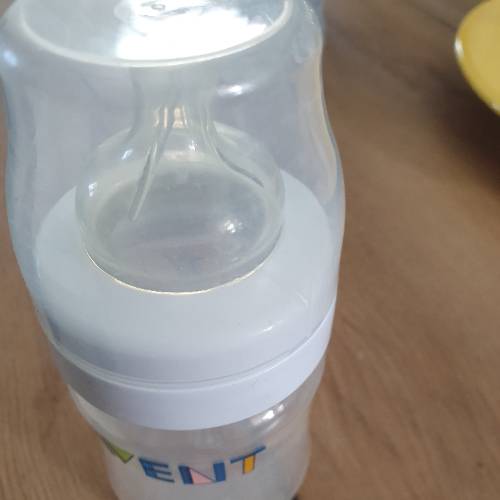 Babyflasche Avent, zu finden beim Stand 199 am Standort Flohkids Berlin Ost