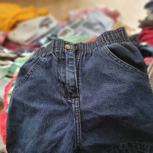 Jeansshorts  Größe: 110, zu finden beim Stand 194 am Standort Flohkids Berlin Ost