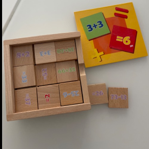 Holzspielzeug Mathe lernen , zu finden beim Stand 18 am Standort Flohkids Berlin Ost