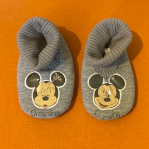 Anti-Rutsch Schuh Mickey  Größe: 24, zu finden beim Stand 38 am Standort Flohkids Berlin Ost