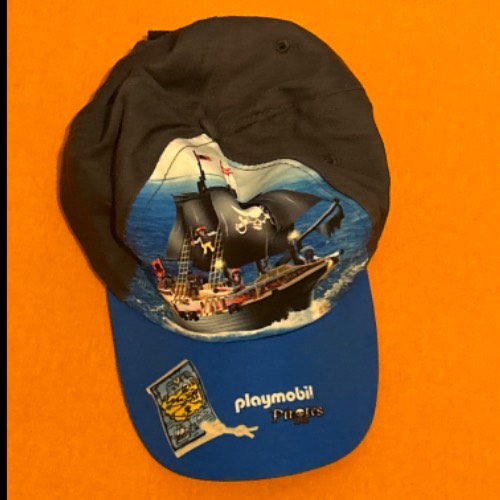 Playmobil Basecap Pirat, zu finden beim Stand 38 am Standort Flohkids Berlin Ost