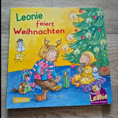 Buch Leonie feiert Weihnachten, zu finden beim Stand 16 am Standort Flohkids Berlin Ost