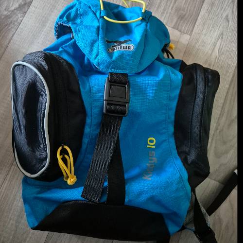 Rucksack blau , zu finden beim Stand 100 am Standort Flohkids Berlin Ost