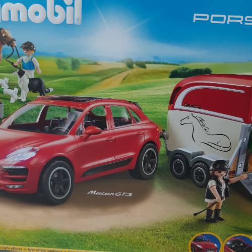 Playmo  Größe: 9376 Porsche Pferdeanhä, zu finden beim Stand 99 am Standort Flohkids Berlin Ost