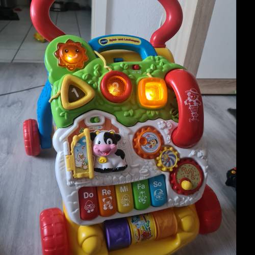 Vtech Lauflernwagen, zu finden beim Stand 122 am Standort Flohkids Berlin Ost