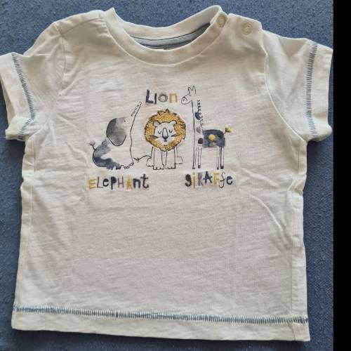 Tshirt  Größe: 74 löwe, giraffe, Elefa, zu finden beim Stand 103 am Standort Flohkids Berlin Ost