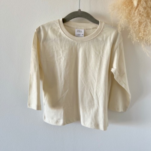 NEU Zara Shirt creme plain  Größe: 86, zu finden beim Stand 71 am Standort Flohkids Berlin Ost