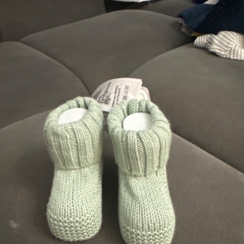 Stricksocke Mint, zu finden beim Stand 107 am Standort Flohkids Berlin Ost