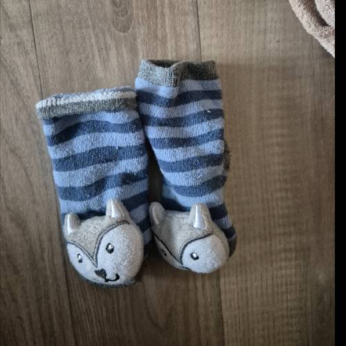 Rasselsocken blau , zu finden beim Stand 103 am Standort Flohkids Berlin Ost