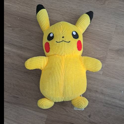 Pikatchu, zu finden beim Stand 207 am Standort Flohkids Berlin Ost