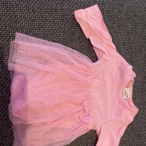 Pinkes Glitzer Bodykleid  Größe: 56, zu finden beim Stand 216 am Standort Flohkids Berlin Ost