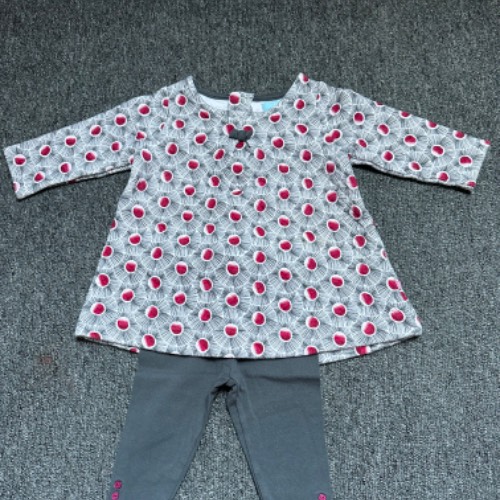 OKAIDO Set Kleid Hose  Größe: 68, zu finden beim Stand 43 am Standort Flohkids Berlin Ost