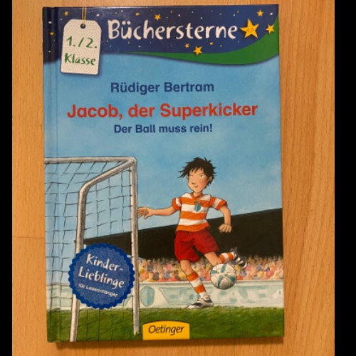 Jacob, der Superkicker, zu finden beim Stand 93 am Standort Flohkids Berlin Ost