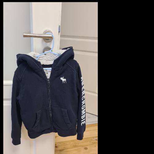 Teddyjacke Abercrombie  Größe: 7/8, zu finden beim Stand 85 am Standort Flohkids Berlin Ost