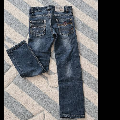 Jeans Hilfiger  Größe: 110, zu finden beim Stand 85 am Standort Flohkids Berlin Ost