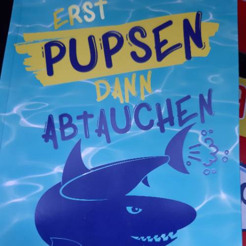 Buch Verrückte Tiere, zu finden beim Stand 99 am Standort Flohkids Berlin Ost