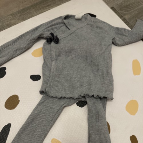 H&M Set Grau  Größe: 80, zu finden beim Stand 215 am Standort Flohkids Berlin Ost