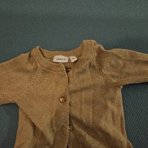 Name it Goldjacke, zu finden beim Stand 200 am Standort Flohkids Berlin Ost