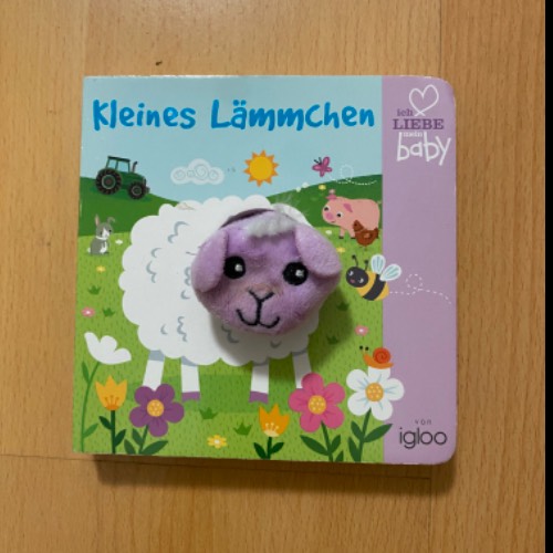 Buch Fingerpuppe "Lamm", zu finden beim Stand 93 am Standort Flohkids Berlin Ost