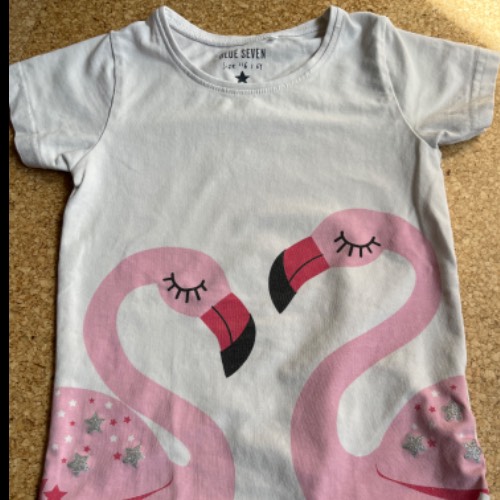 T-Shirt Flamingos  Größe: 116, zu finden beim Stand 130 am Standort Flohkids Berlin Ost