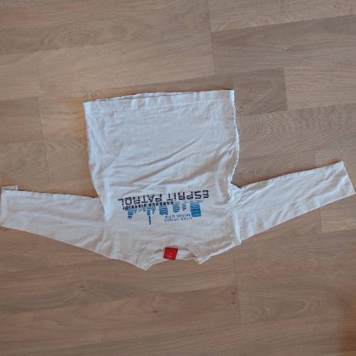 Langarmshirt Esprit  Größe: 92/98, zu finden beim Stand 47 am Standort Flohkids Berlin Ost