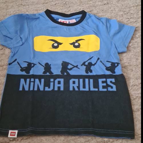 Tshirt ninja rules  Größe: 104, zu finden beim Stand 103 am Standort Flohkids Berlin Ost