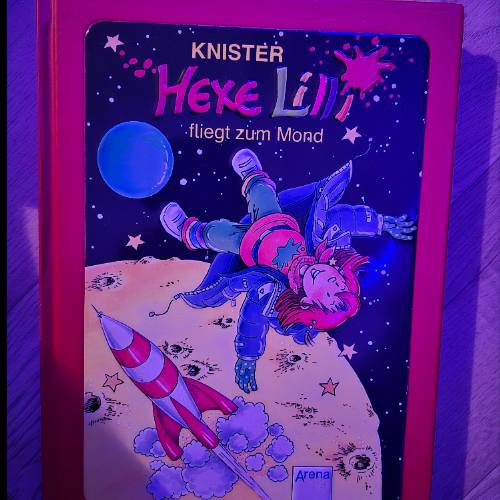 Buch hexe lillo mond, zu finden beim Stand 16 am Standort Flohkids Berlin Ost