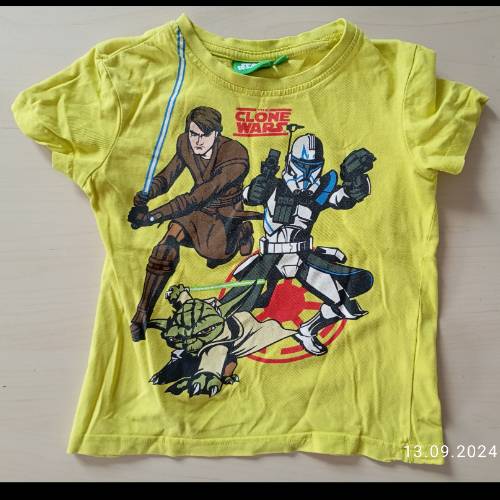 T-Shirt StarWars  Größe: 110, zu finden beim Stand 142 am Standort Flohkids Berlin Ost