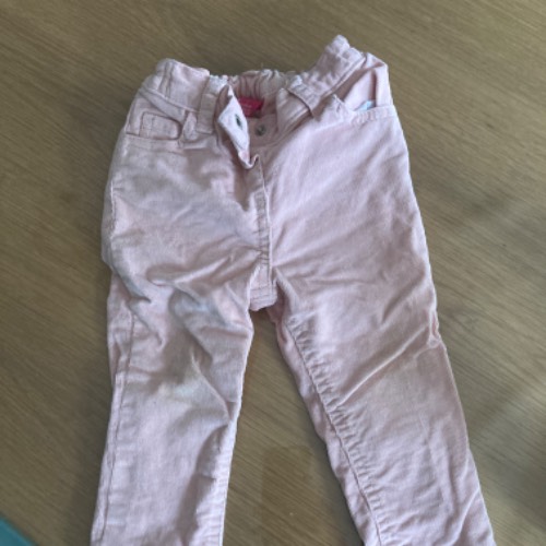 Cordhose gefüttert Rosa, zu finden beim Stand 77 am Standort Flohkids Berlin Ost