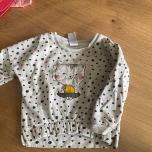 Pulli weiß Katze  Größe: 98, zu finden beim Stand 77 am Standort Flohkids Berlin Ost