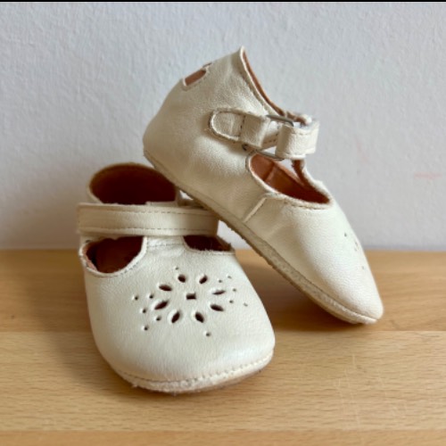 EasyPeasy Babyschuhe Größe  Größe: 17, zu finden beim Stand 90 am Standort Flohkids Berlin Ost